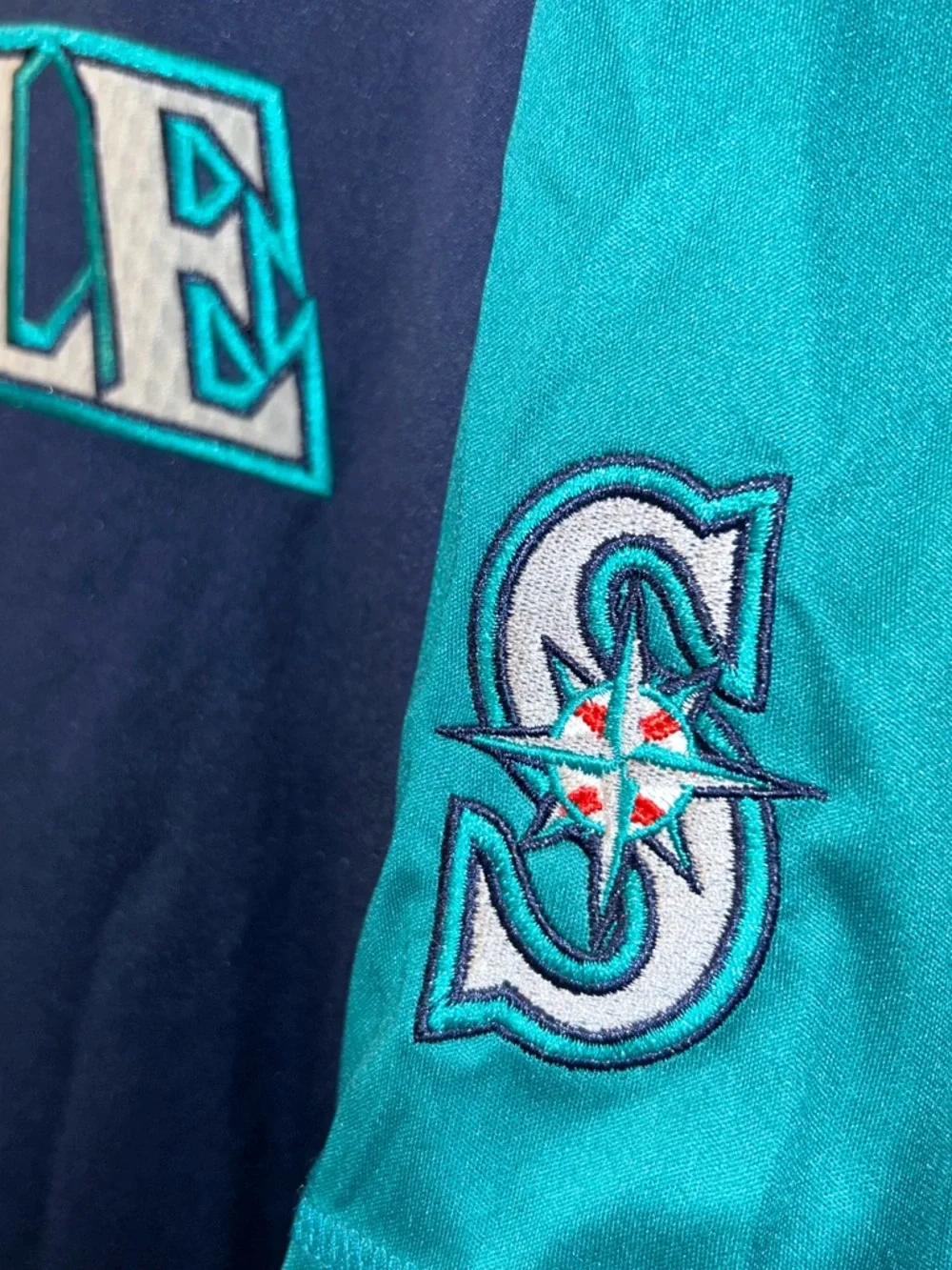 ⚾️🏟️ Seattle Mariners V-Neck MLB Baseball Polyester Shirt 🏟️⚾️